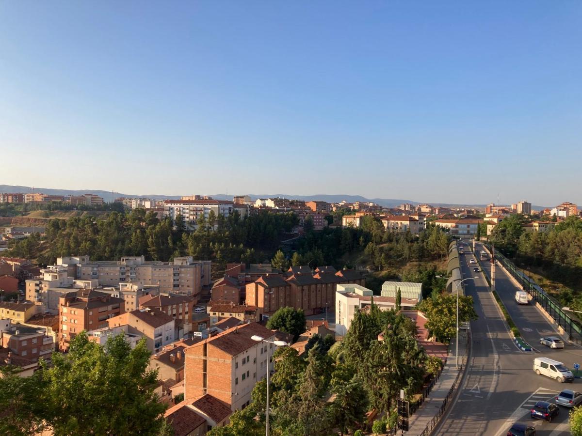 Teruelhome IV Atico Con Vistas Y Aparcamiento En El Centro מראה חיצוני תמונה